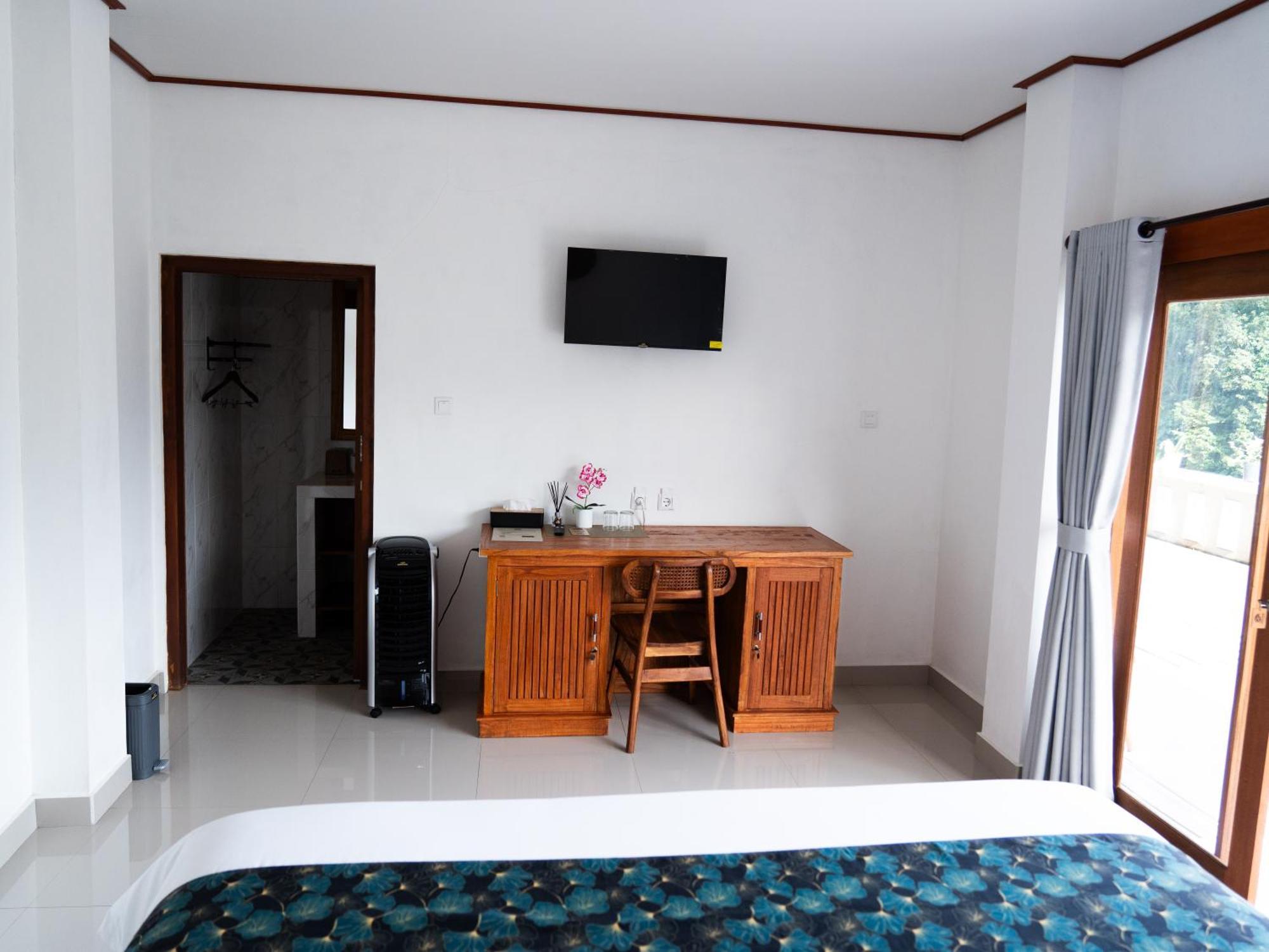 Bisbis House Iseh Village Selat Exterior photo