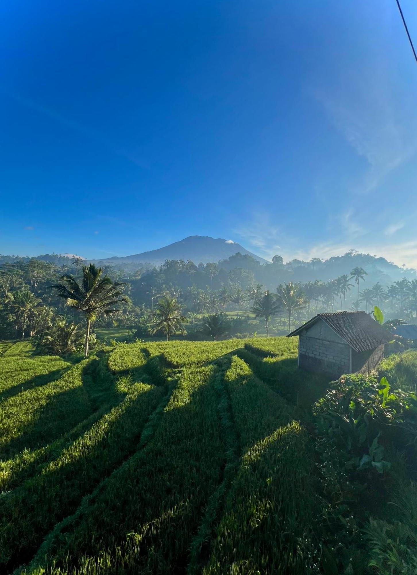 Bisbis House Iseh Village Selat Exterior photo